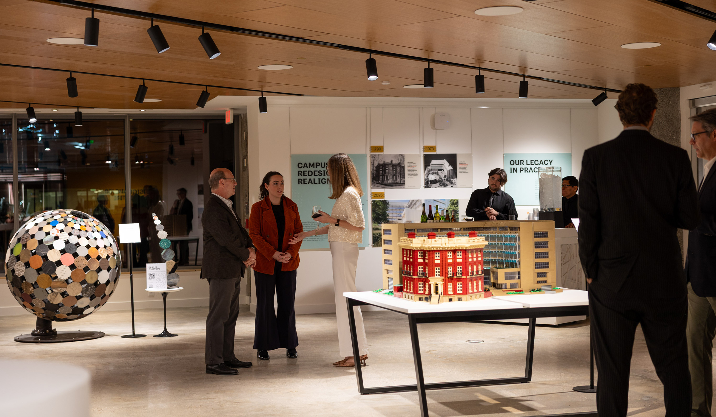 Poly_AIAGallery_Closing-Image